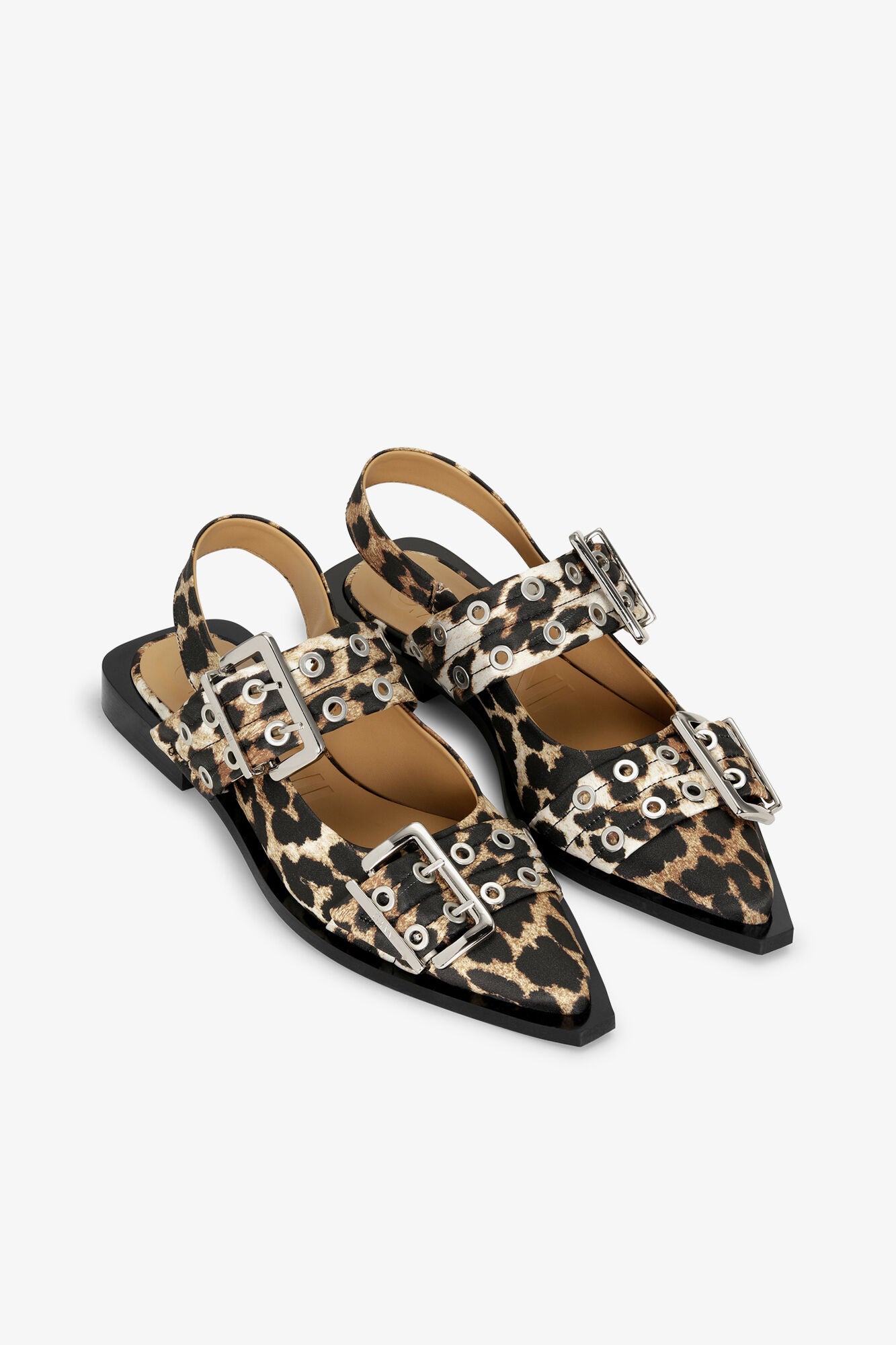 Feminine Buckle Ballerinas in Leopard Satin - GANNI
