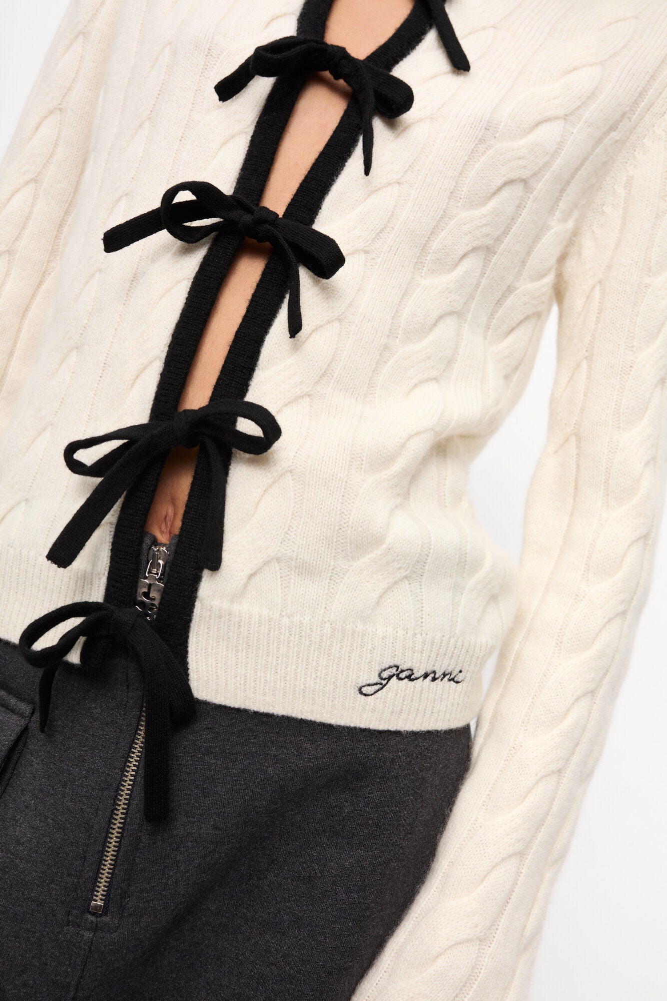 Cardigan in White Cashmere Mix - GANNI