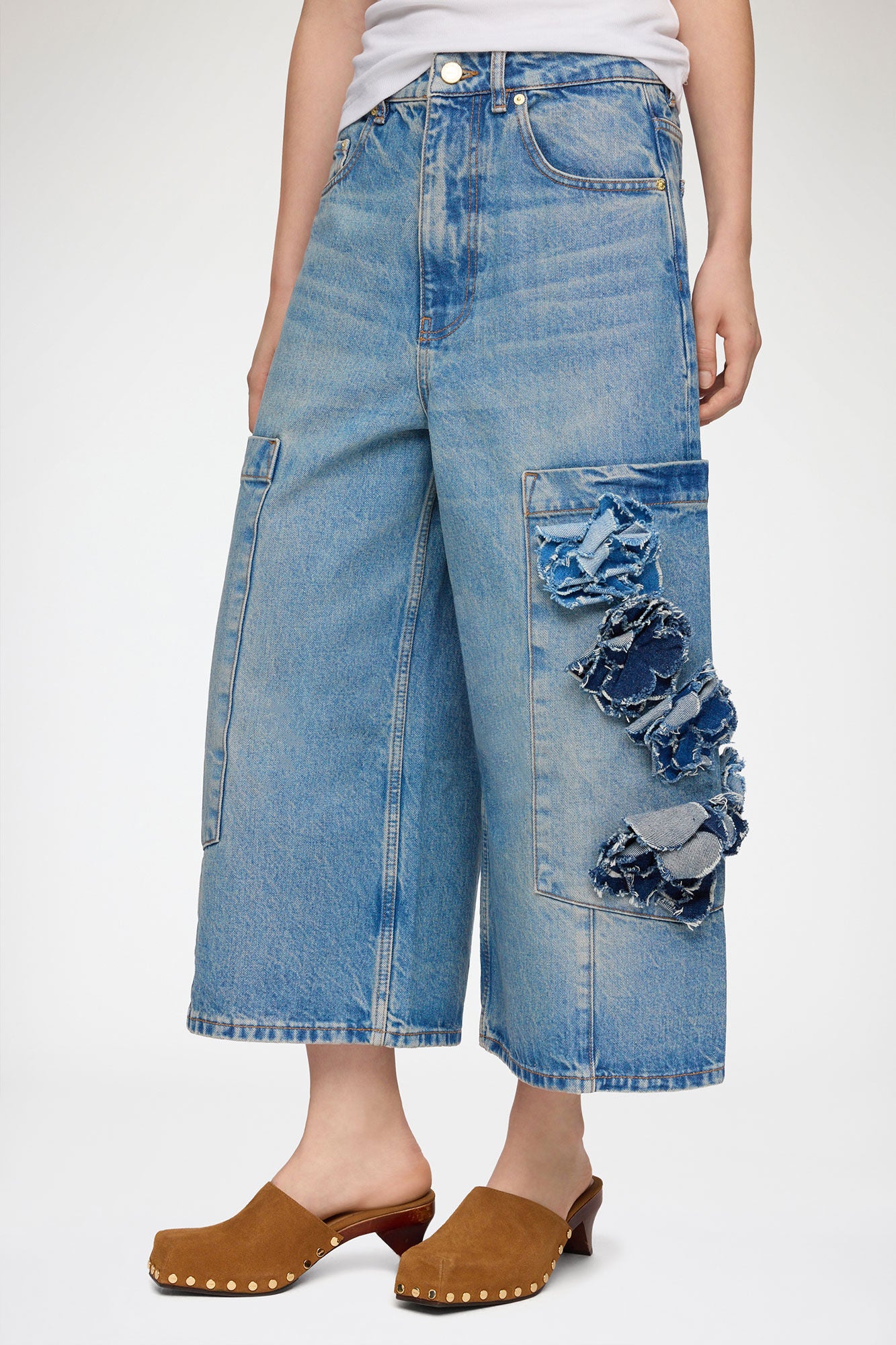 Baggy Cropped Jeans in Flower Print Denim - GANNI