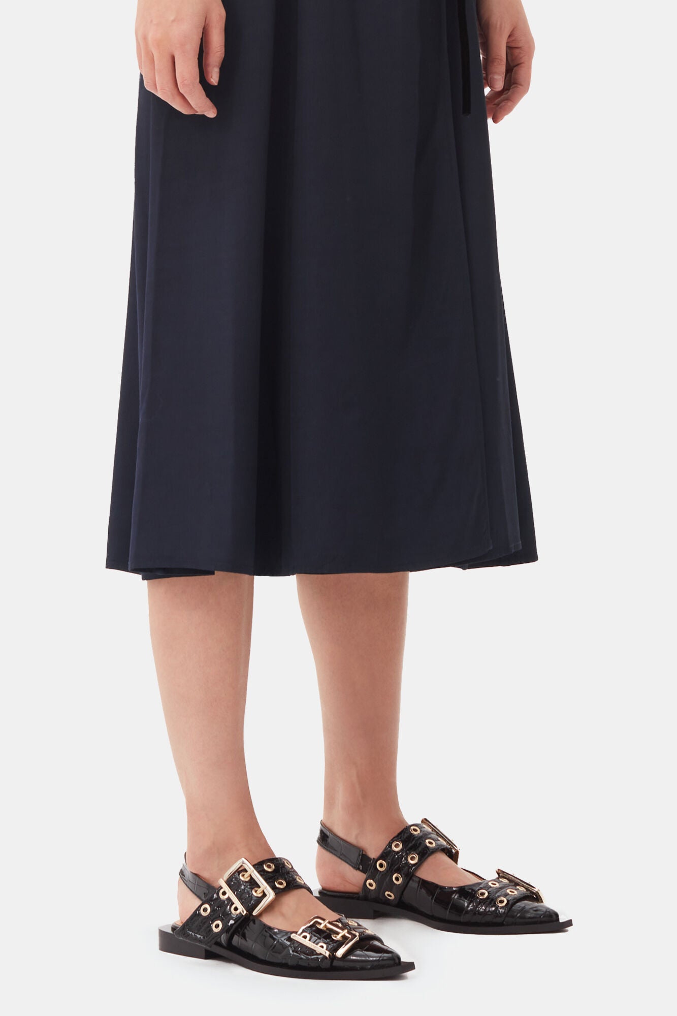 Feminine Buckle Ballerinas in Black Croco Patent - GANNI